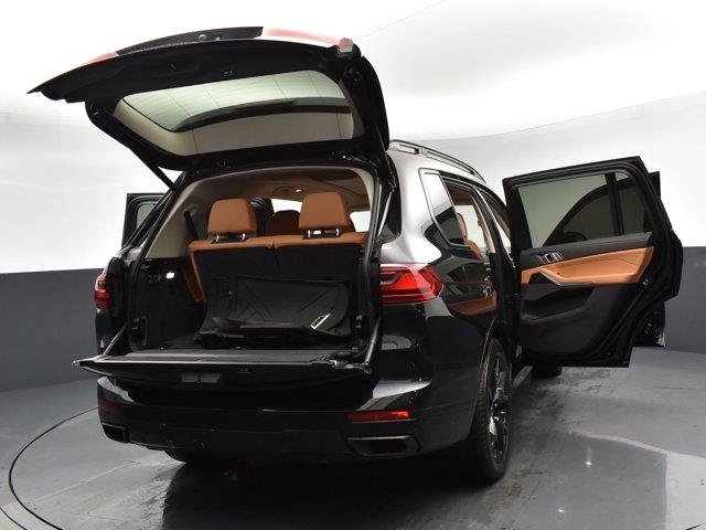 2020 BMW X7 xDrive40i photo