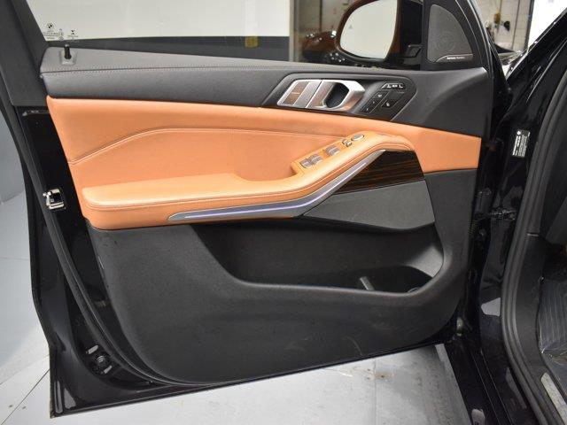 2020 BMW X7 xDrive40i photo