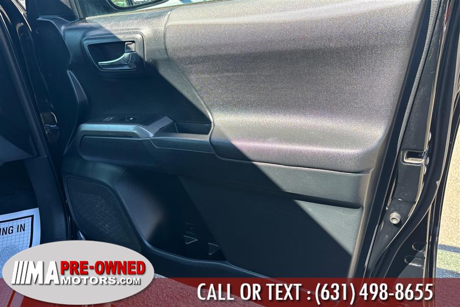 2016 Toyota Tacoma 4WD Double Cab V6 MT TRD Off R photo