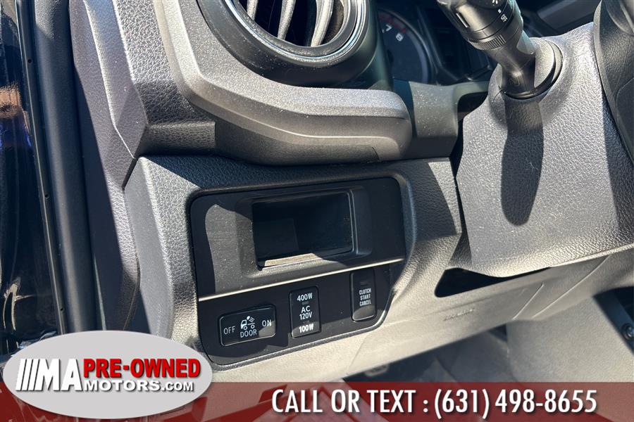 2016 Toyota Tacoma 4WD Double Cab V6 MT TRD Off R photo