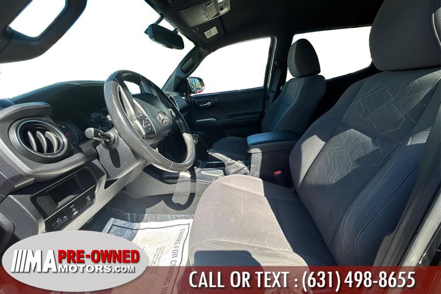 2016 Toyota Tacoma 4WD Double Cab V6 MT TRD Off R photo