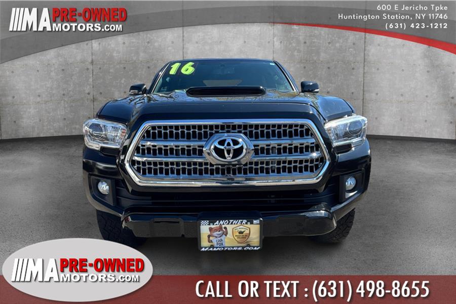 2016 Toyota Tacoma 4WD Double Cab V6 MT TRD Off R photo