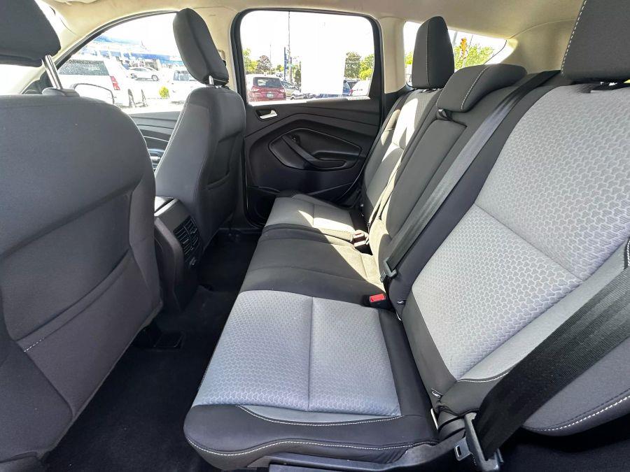 2018 Ford Escape SE Sport Utility 4D photo