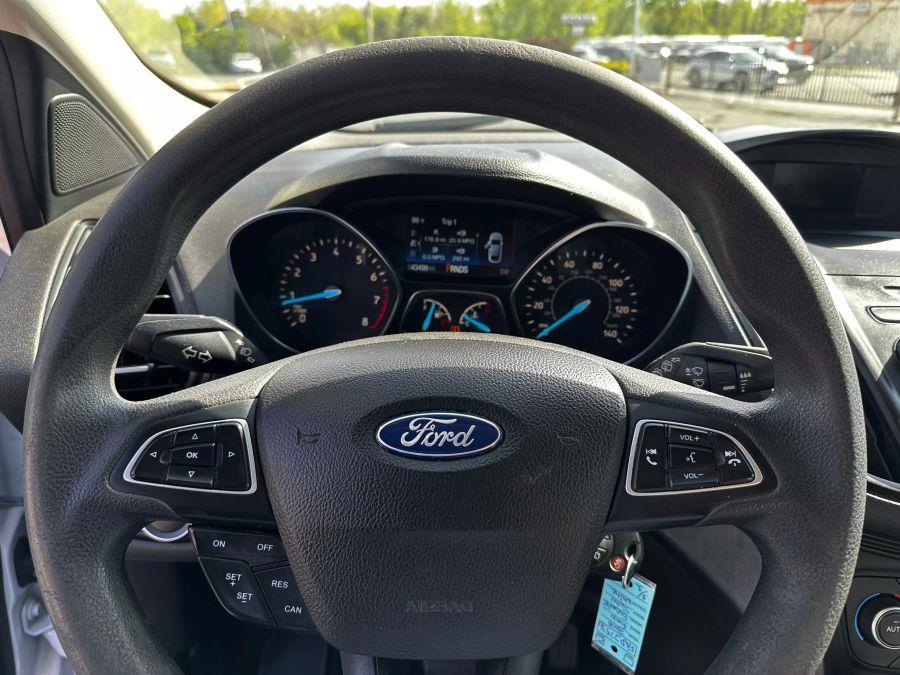 2018 Ford Escape SE Sport Utility 4D photo