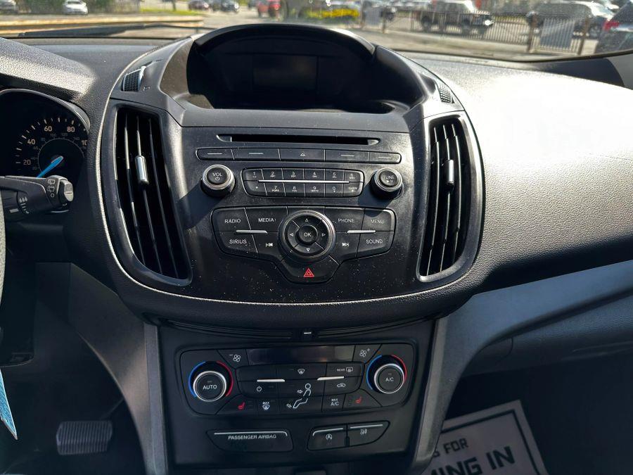 2018 Ford Escape SE Sport Utility 4D photo