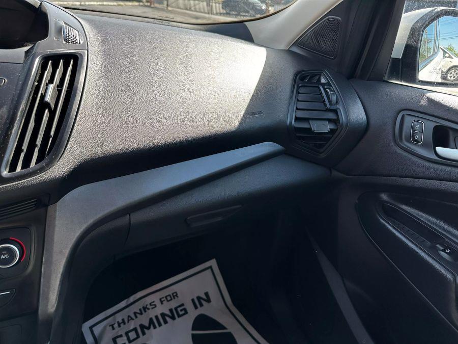 2018 Ford Escape SE Sport Utility 4D photo