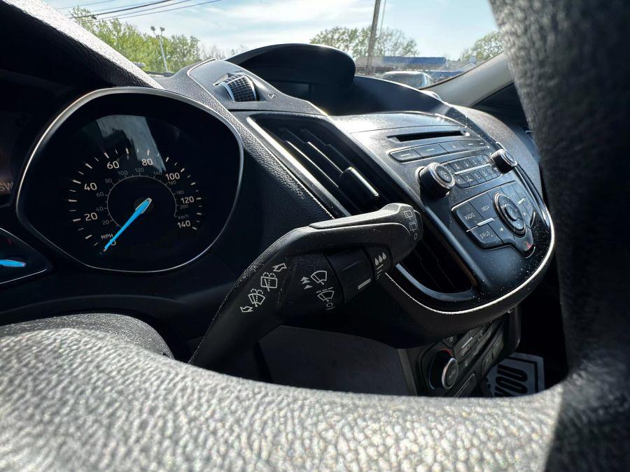 2018 Ford Escape SE Sport Utility 4D photo