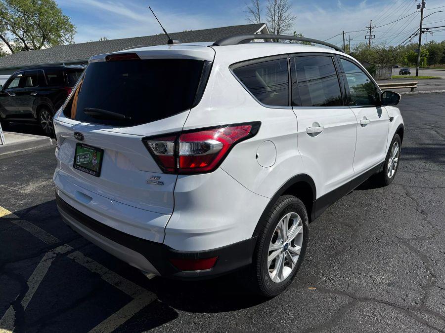 2018 Ford Escape SE Sport Utility 4D photo