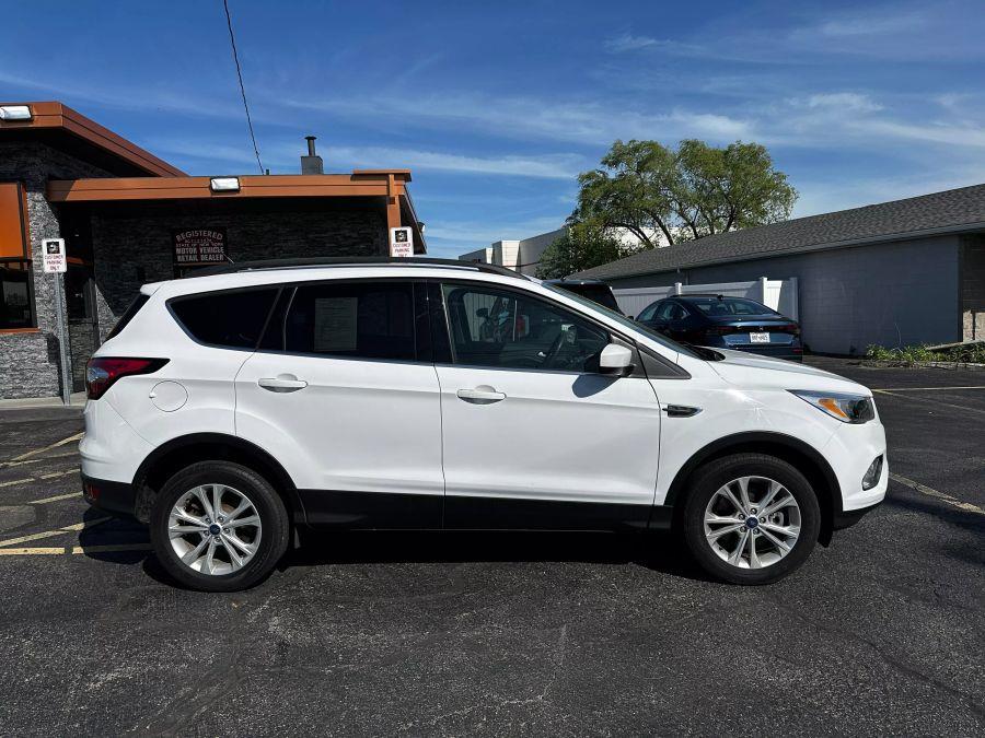 2018 Ford Escape SE Sport Utility 4D photo