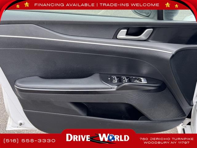 2022 Kia K5 GT-Line photo
