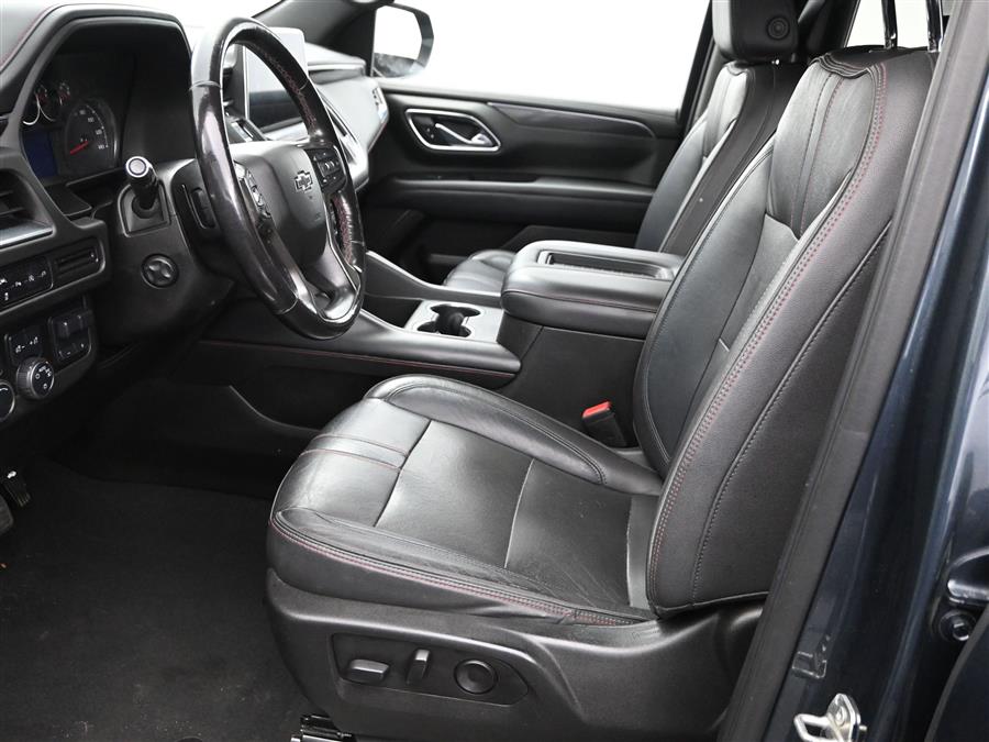 2021 Chevrolet Suburban RST photo