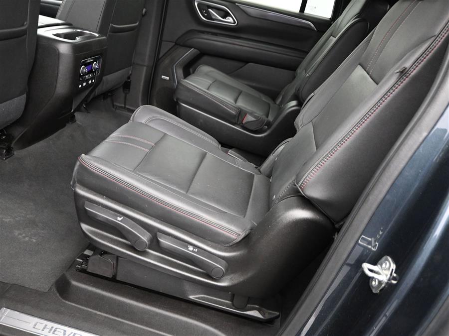 2021 Chevrolet Suburban RST photo