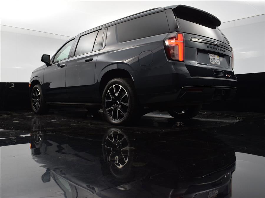 2021 Chevrolet Suburban RST photo