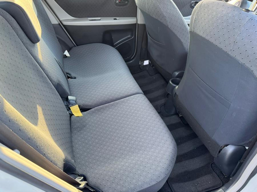 2010 Toyota Yaris photo