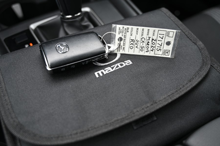 2024 Mazda CX-50 2.5 S Preferred Package AWD photo
