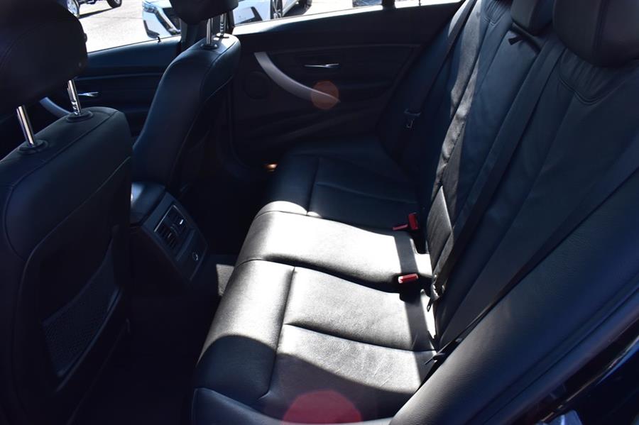 2018 BMW 3-Series 320 XI photo
