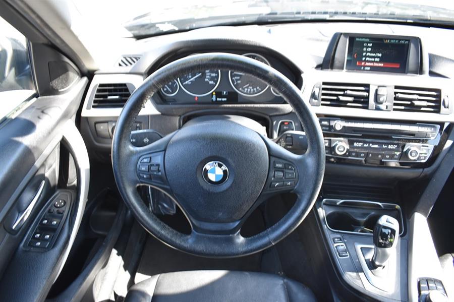 2018 BMW 3-Series 320 XI photo