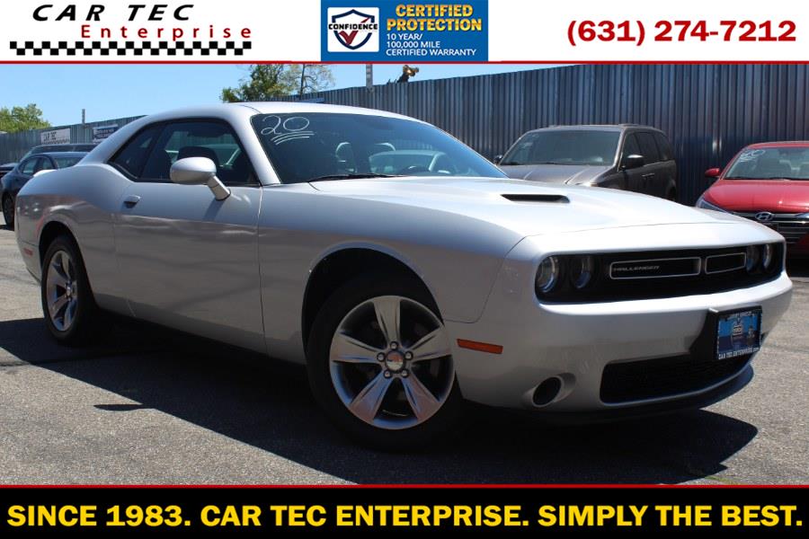 2020 Dodge Challenger SXT RWD photo