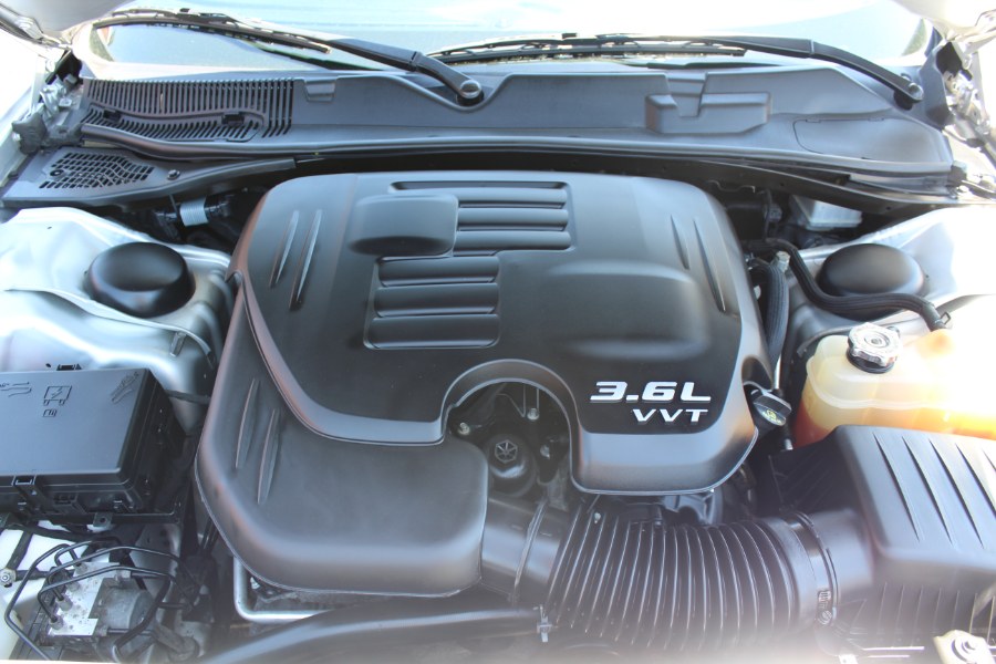 2020 Dodge Challenger SXT RWD photo