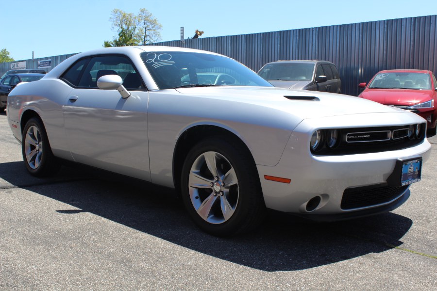 2020 Dodge Challenger SXT RWD photo
