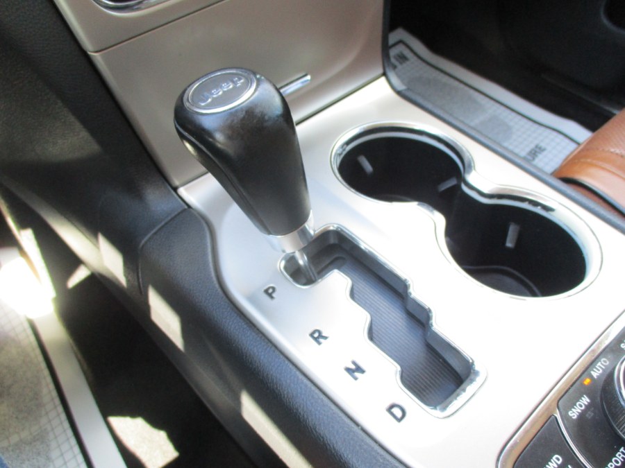 2011 Jeep Grand Cherokee Overland photo