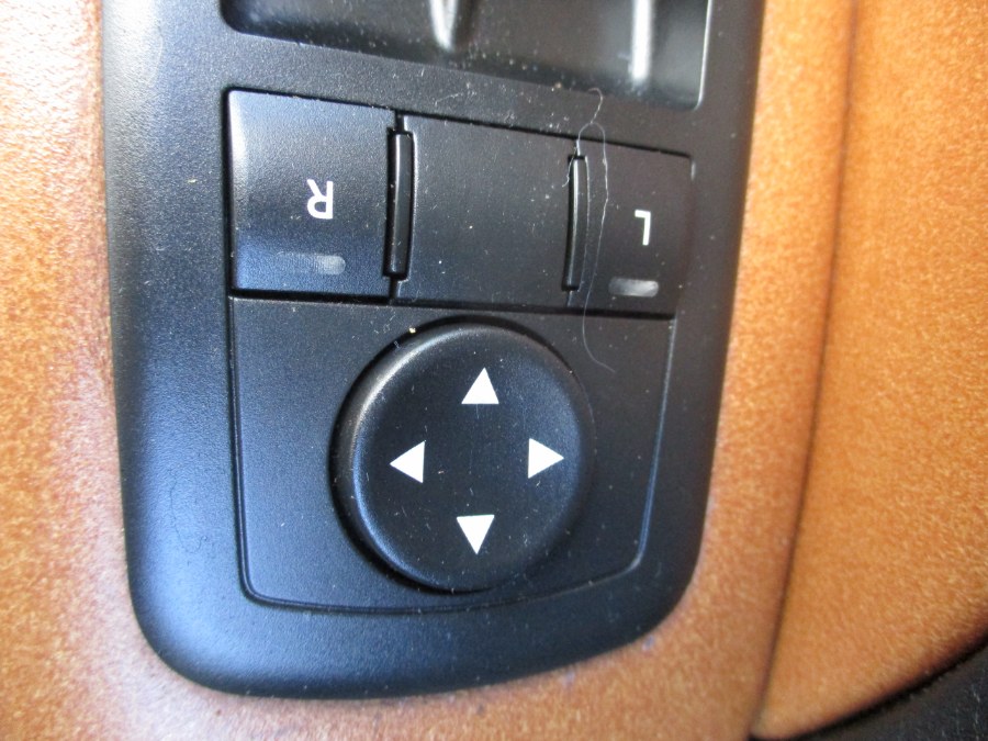 2011 Jeep Grand Cherokee Overland photo