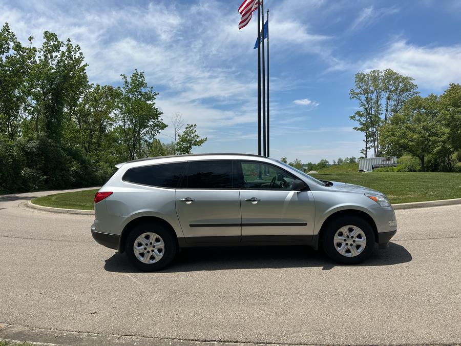 2012 Chevrolet Traverse LS photo