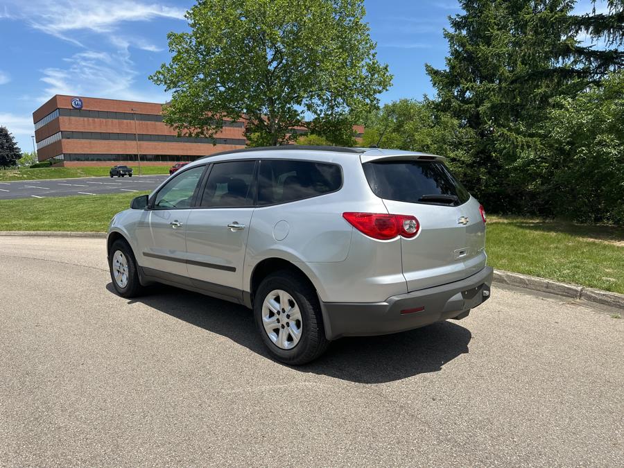 2012 Chevrolet Traverse LS photo