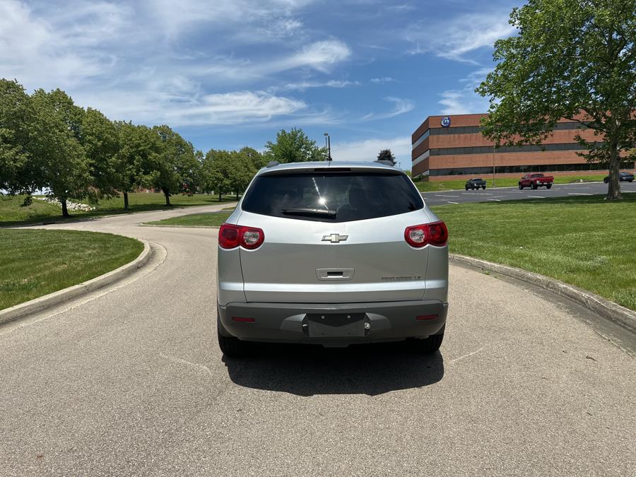 2012 Chevrolet Traverse LS photo