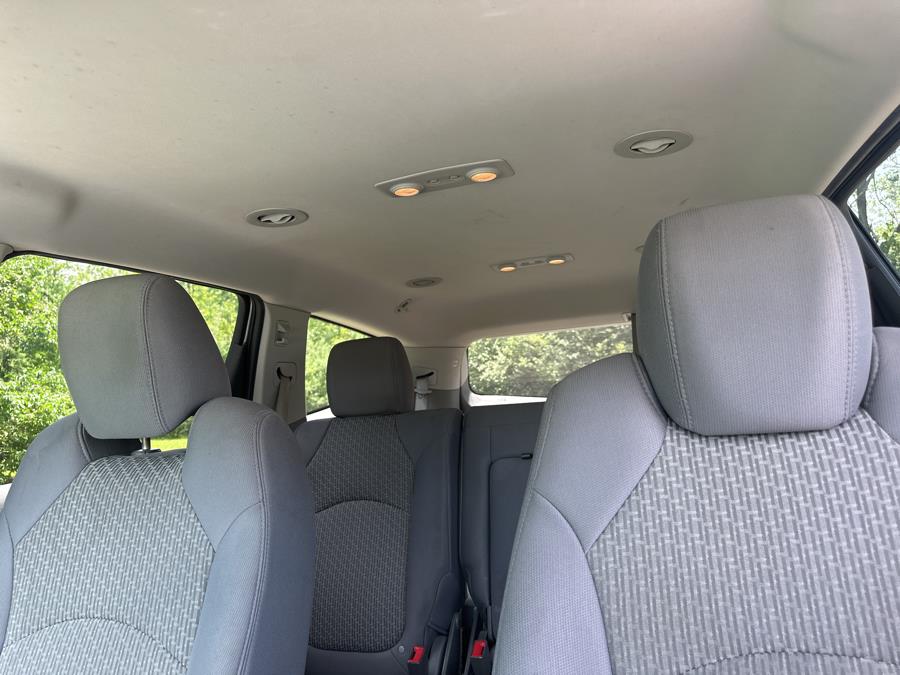 2012 Chevrolet Traverse LS photo