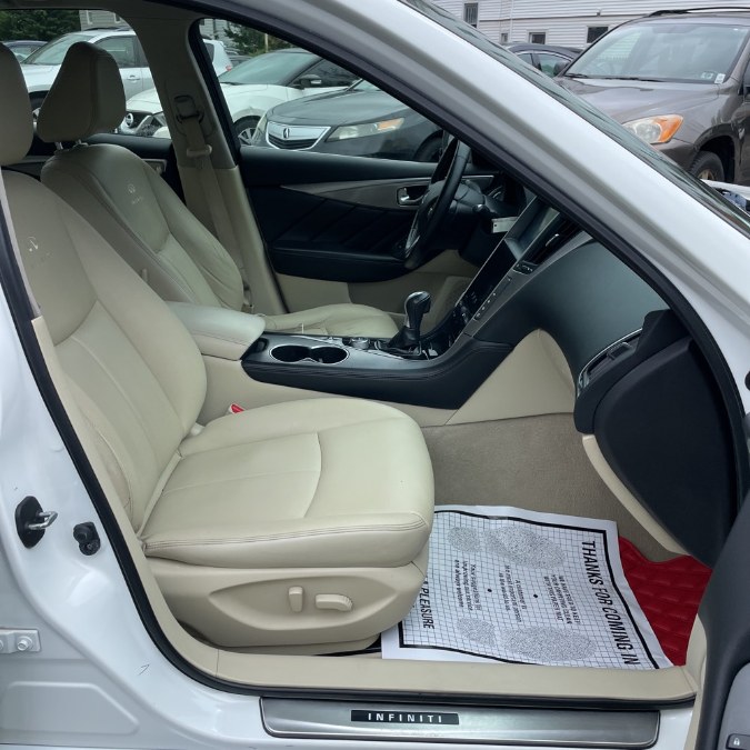 2014 Infiniti Q50 photo