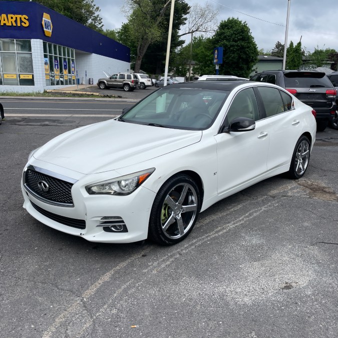 2014 Infiniti Q50 photo
