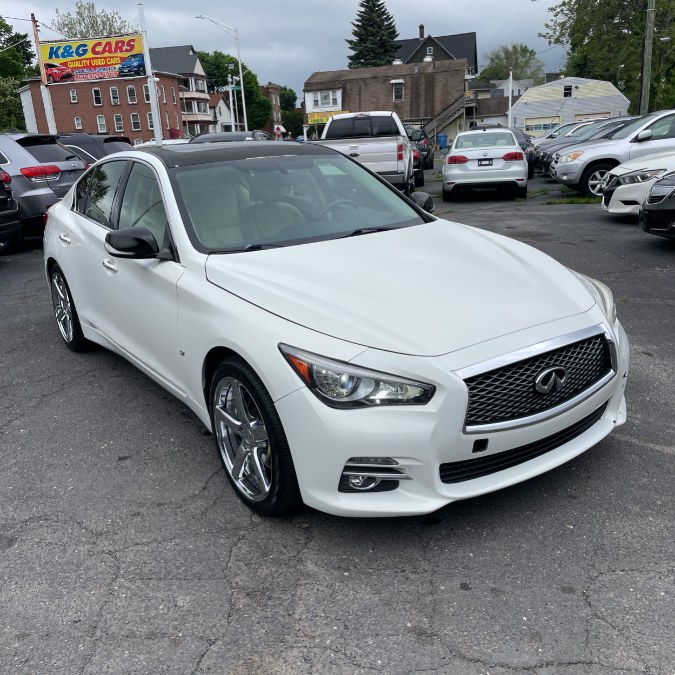2014 Infiniti Q50 photo