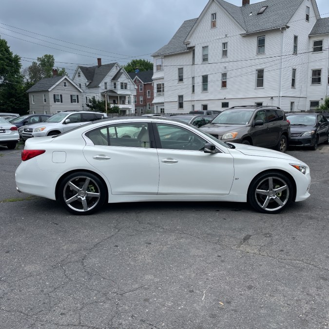 2014 Infiniti Q50 photo