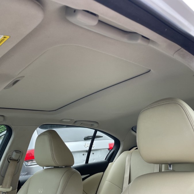2014 Infiniti Q50 photo