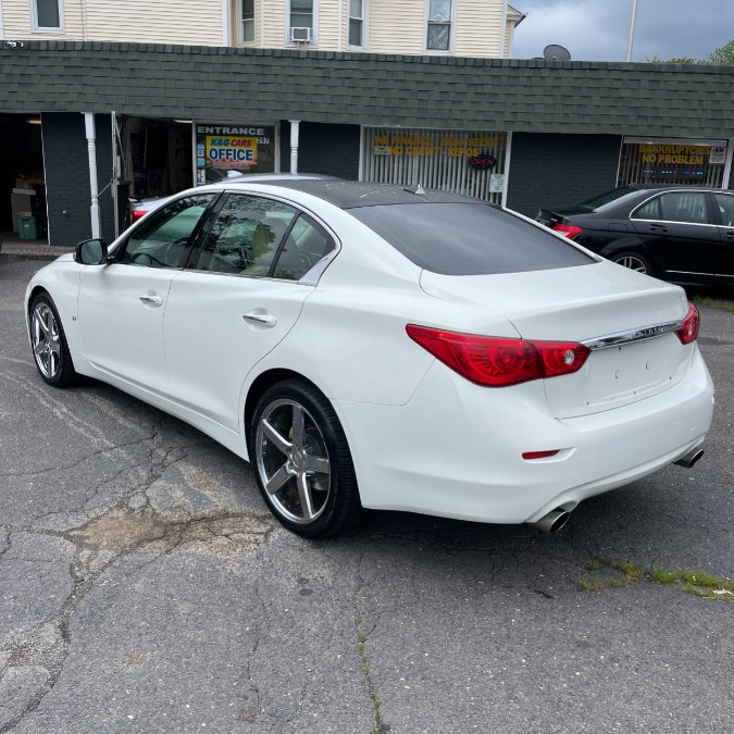 2014 Infiniti Q50 photo