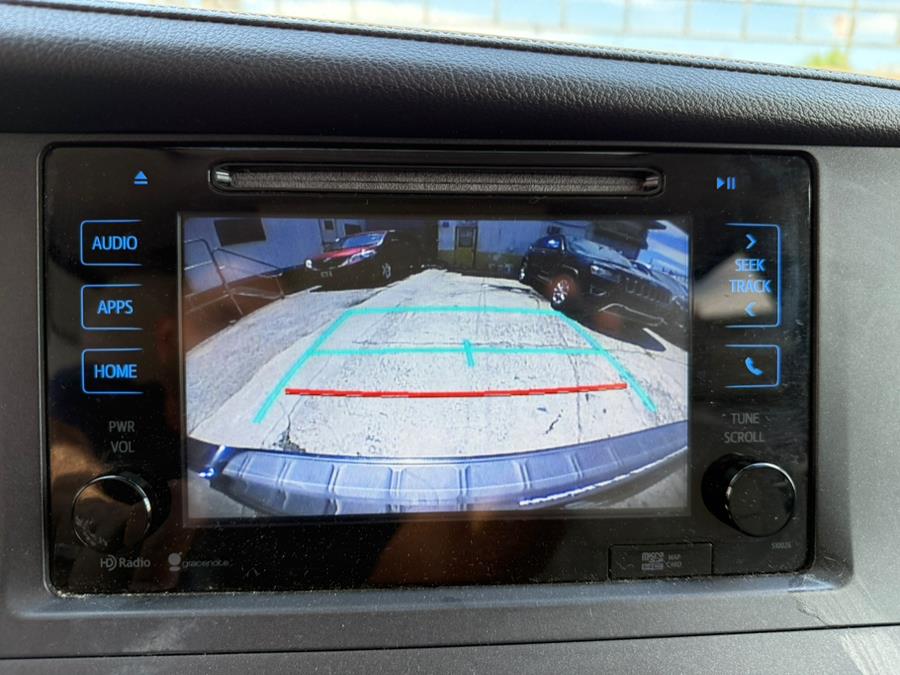2015 Toyota Sienna 5dr 7-Pass Van XLE Premium AWD photo