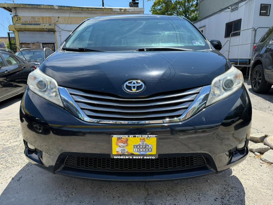 2015 Toyota Sienna 5dr 7-Pass Van XLE Premium AWD photo