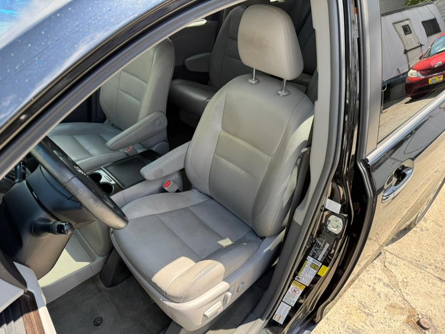 2015 Toyota Sienna 5dr 7-Pass Van XLE Premium AWD photo