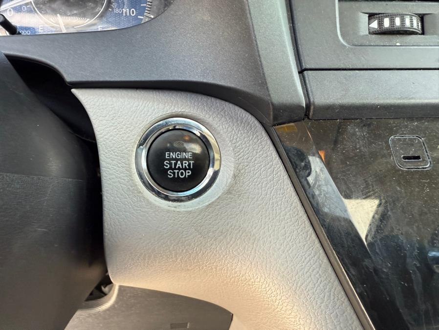 2015 Toyota Sienna 5dr 7-Pass Van XLE Premium AWD photo