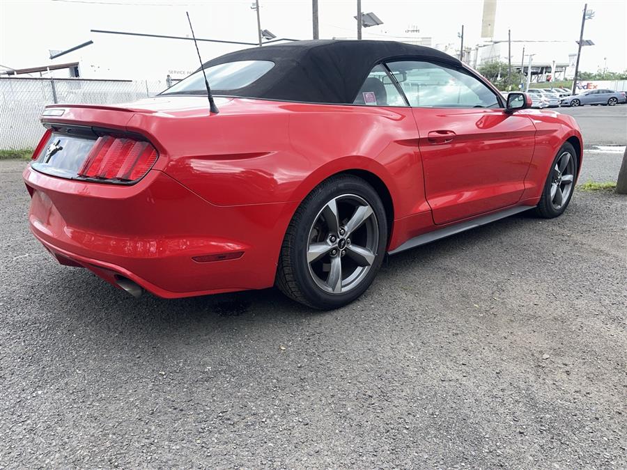2015 Ford Mustang V6 photo