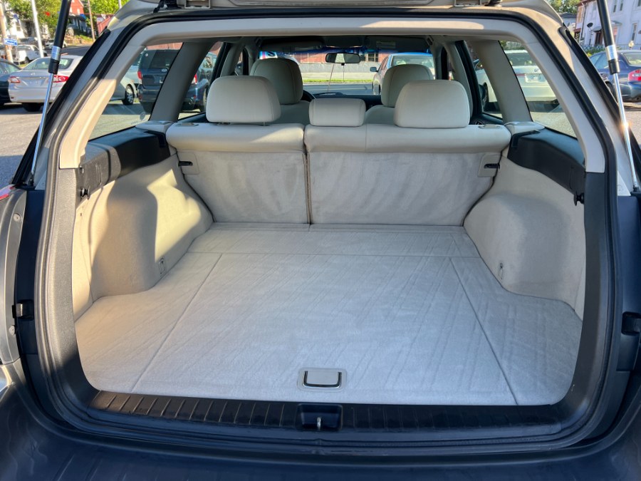 2008 Subaru Outback 2.5i photo