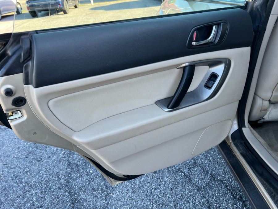 2008 Subaru Outback 2.5i photo