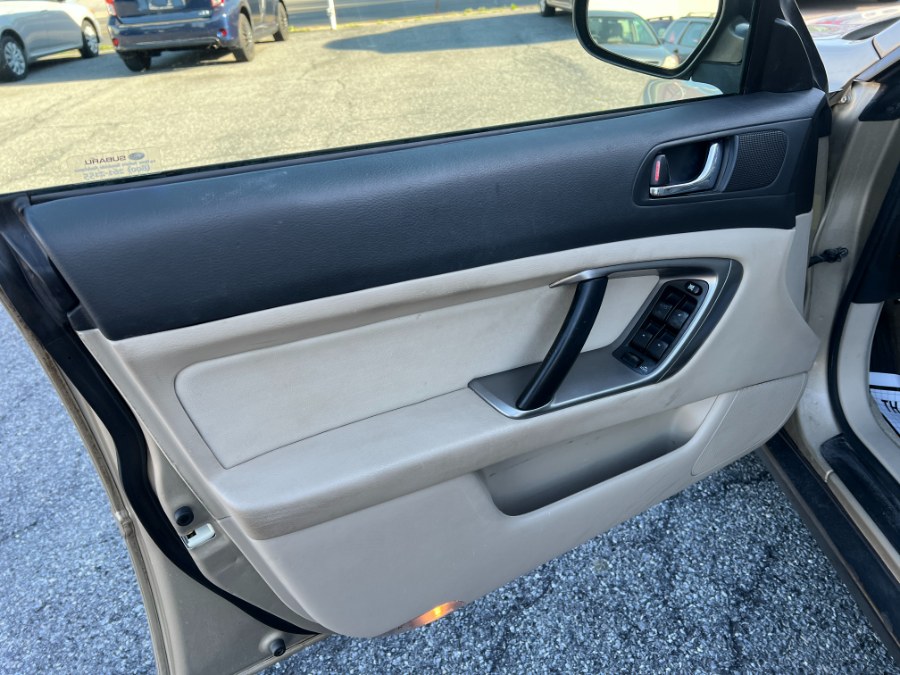 2008 Subaru Outback 2.5i photo