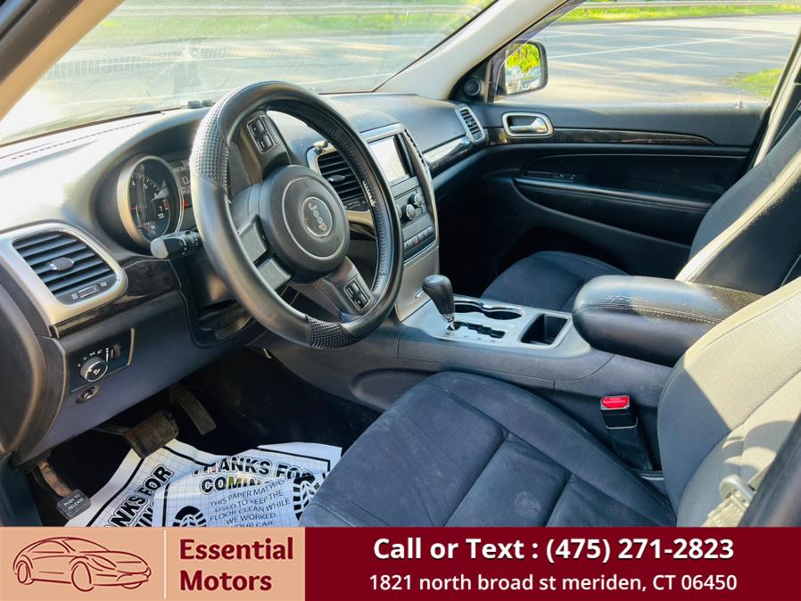 2012 Jeep Grand Cherokee Laredo photo