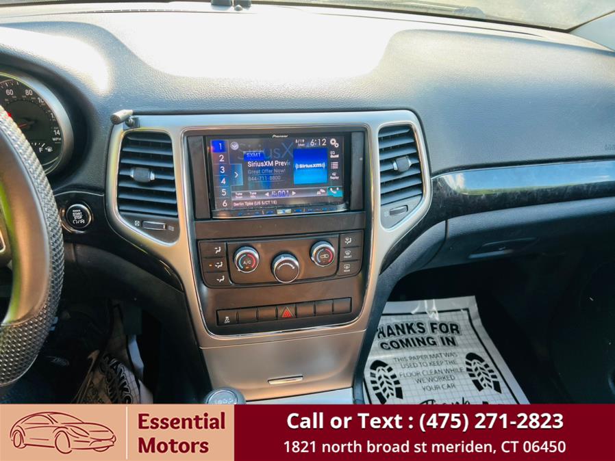 2012 Jeep Grand Cherokee Laredo photo