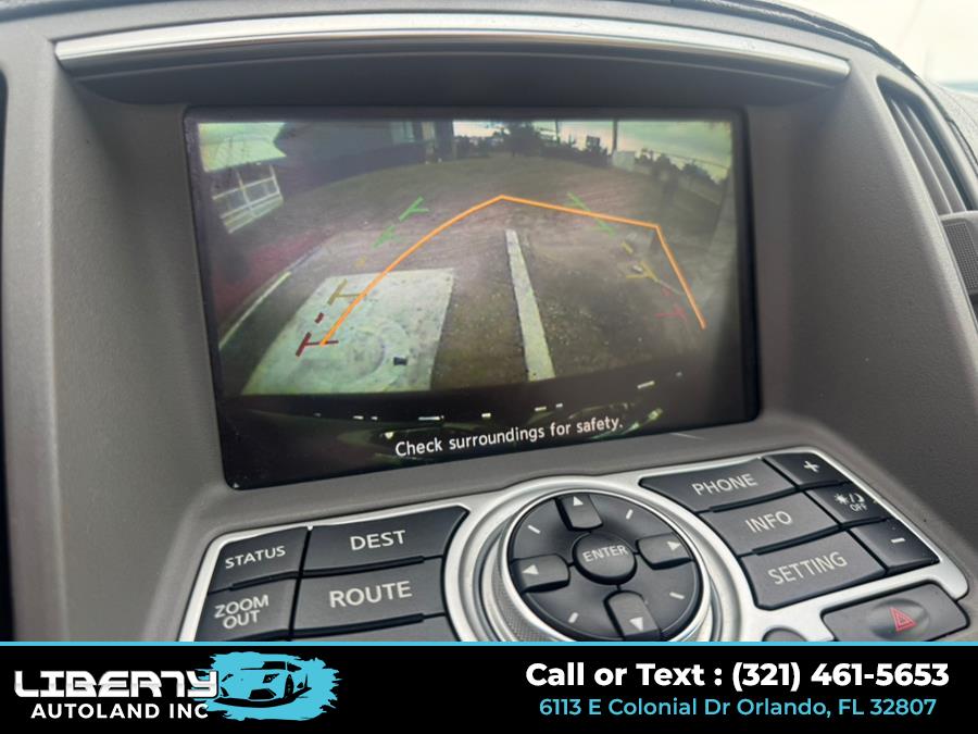 2010 Infiniti Legend photo