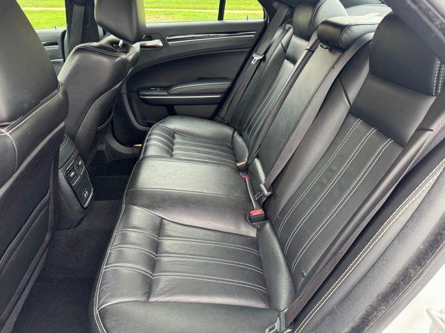 2019 Chrysler 300 S photo