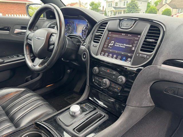 2019 Chrysler 300 S photo