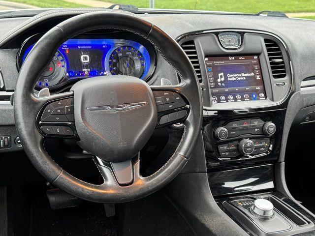 2019 Chrysler 300 S photo